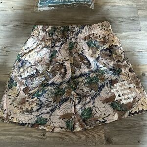 Eric Emanuel Shorts size Medium Camo